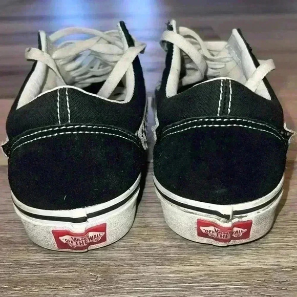 Vans - Picture 5 of 8